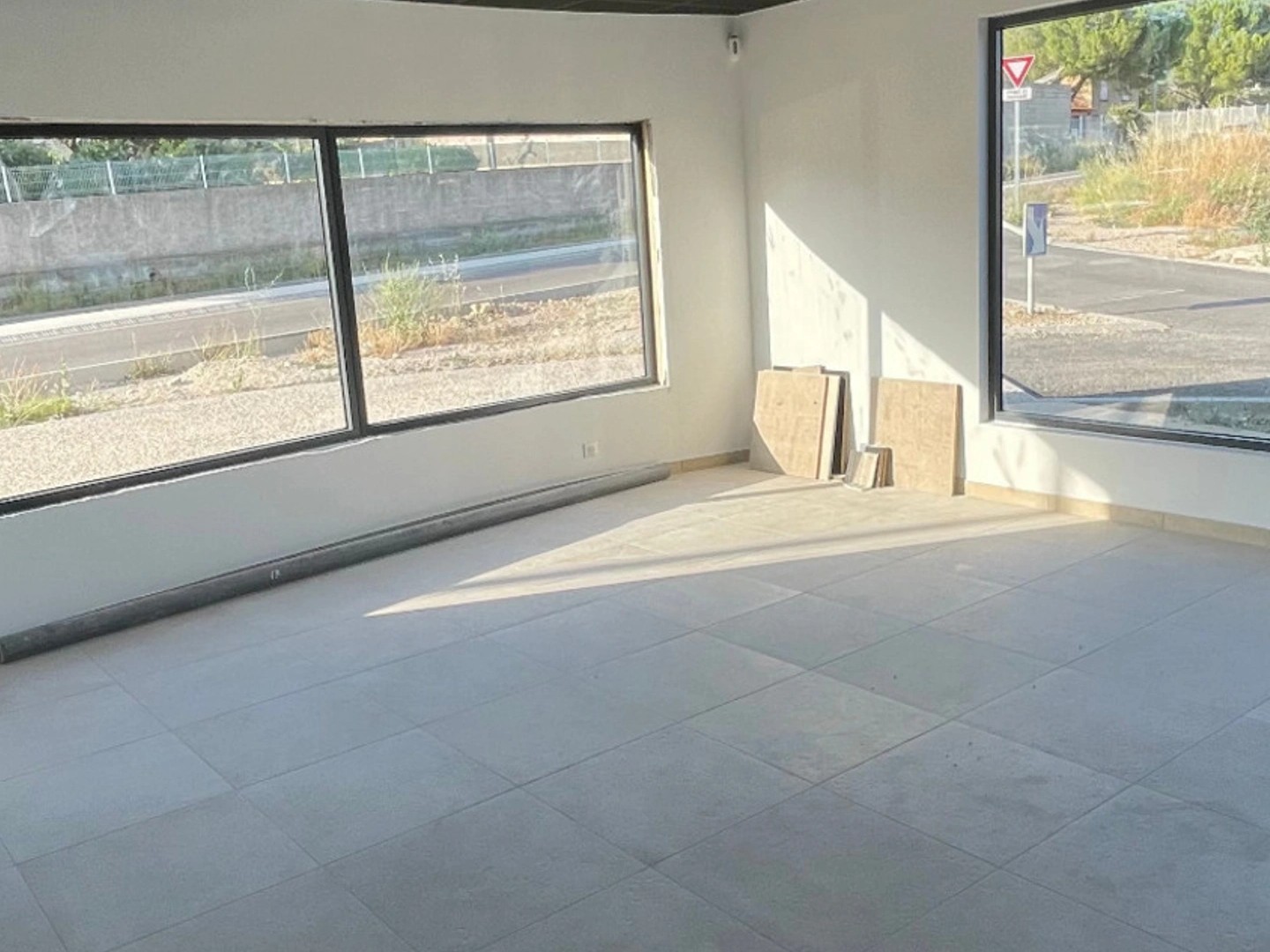 Locaux à vendre - 48m2 - Cuges-Les-Pins (13780)