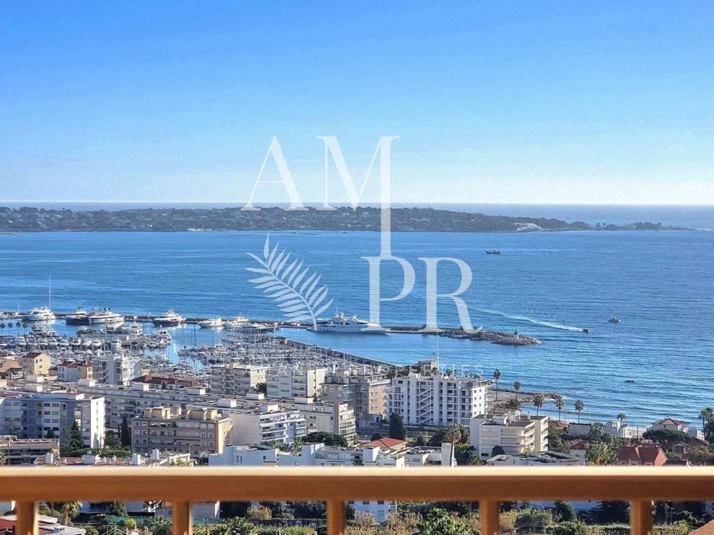 Golfe Juan - Appartement villa - Vue Mer à couper le souffle