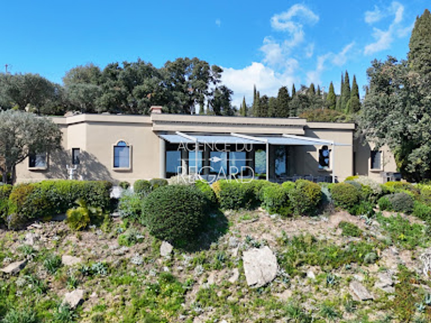 Maison à vendre - 11 pièces - 298m2 - Le Lavandou (83980)
