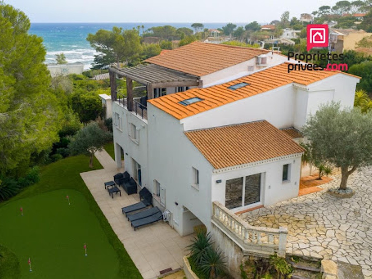 Maison 8 pièces 255 m²