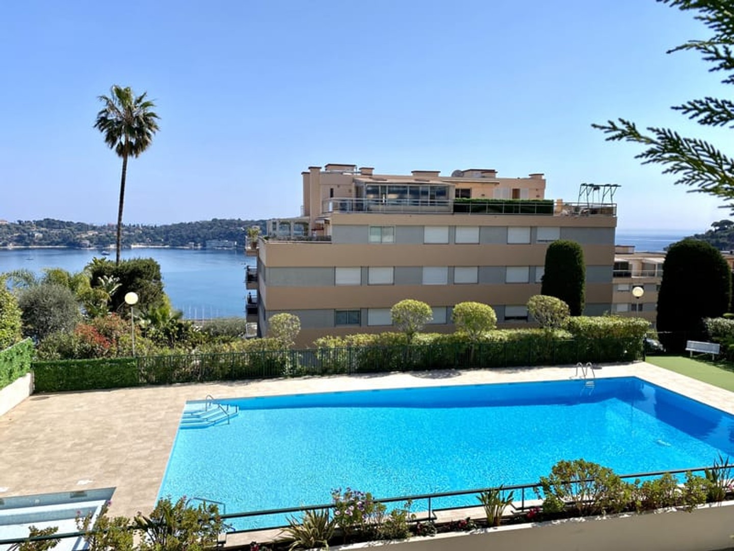 MAGNIFIQUE APPARTEMENT 3 PIÈCES RÉNOVÉ, 75M2, VUE MER PANORAMIQUE, TERRASSE, CAVE, PARKING