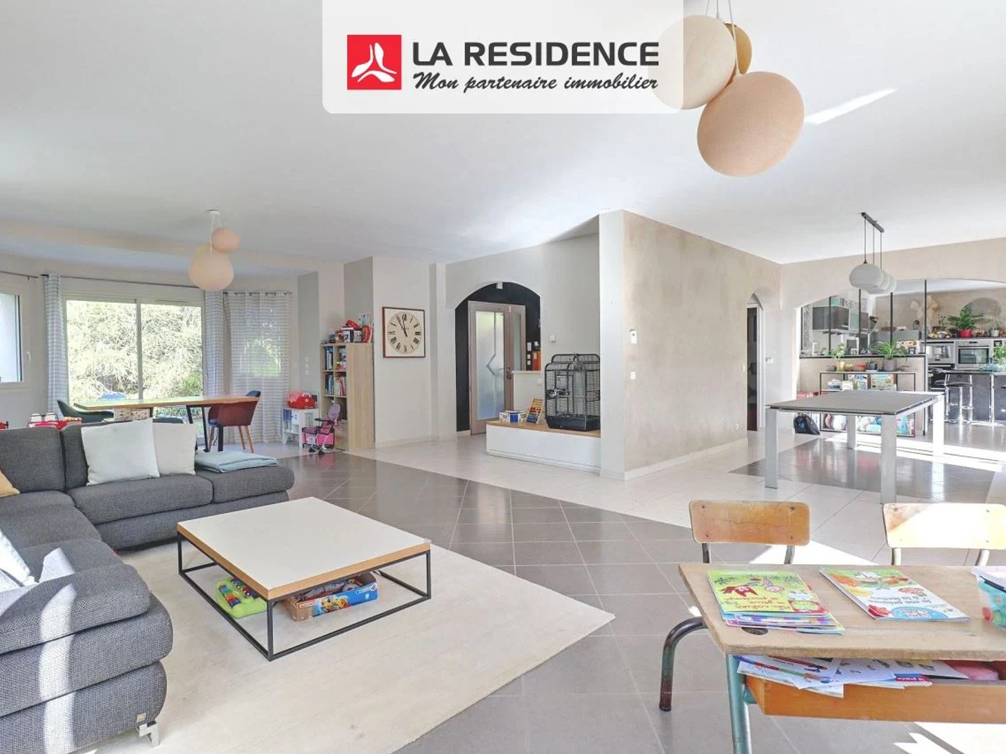 Maison à vendre - 7 pièces - 232m2 - Montfort-L'amaury (78490)