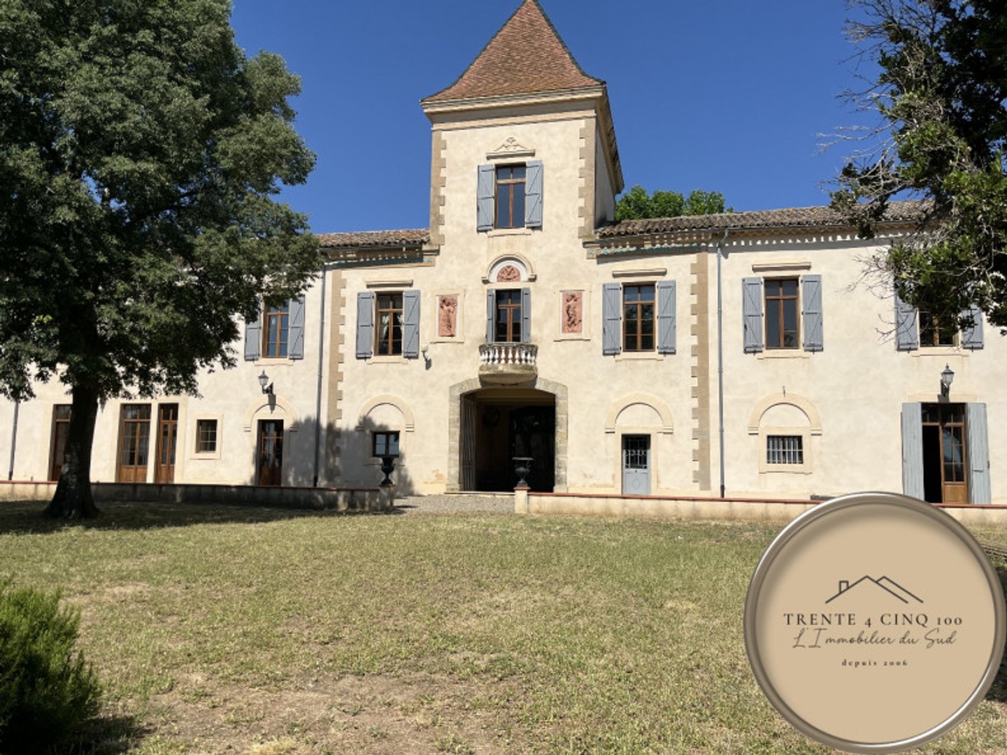 Maison à vendre - 14 pièces - 693m2 - Puisserguier (34620)