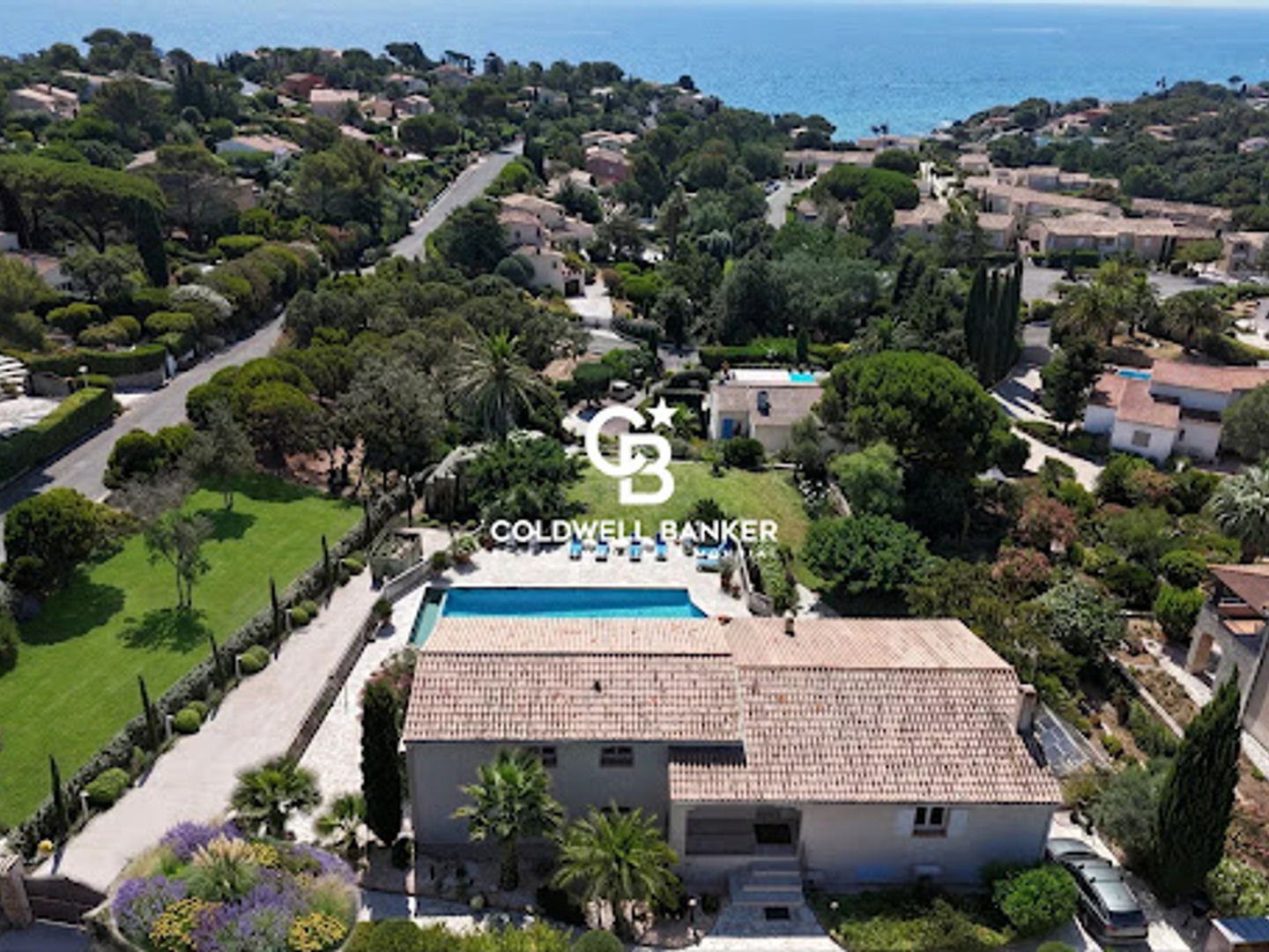Maison à vendre - 11 pièces - 313m2 - Fréjus (83370)