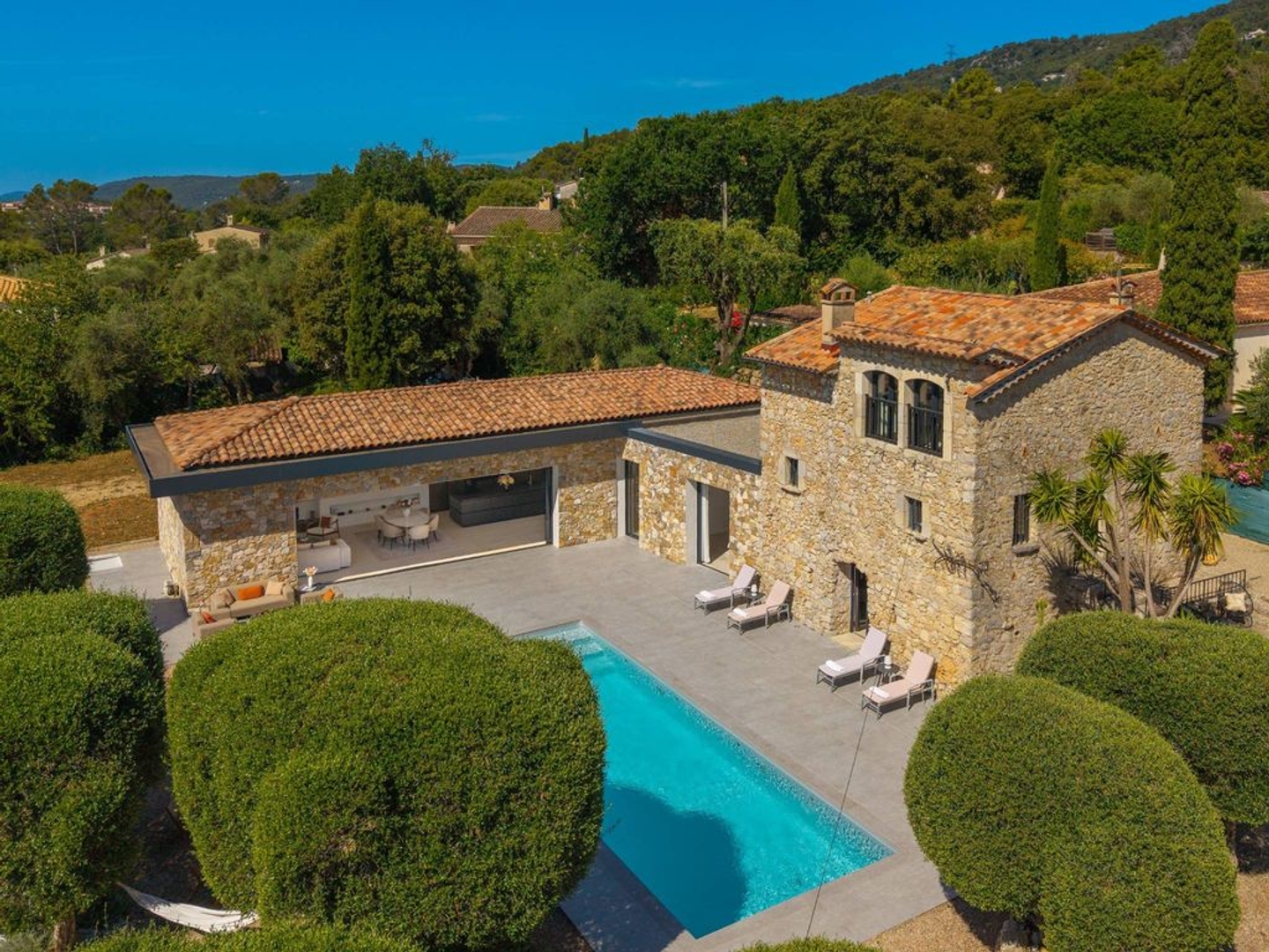 Maison à vendre - 8 pièces - 237m2 - Le Tignet (06530)