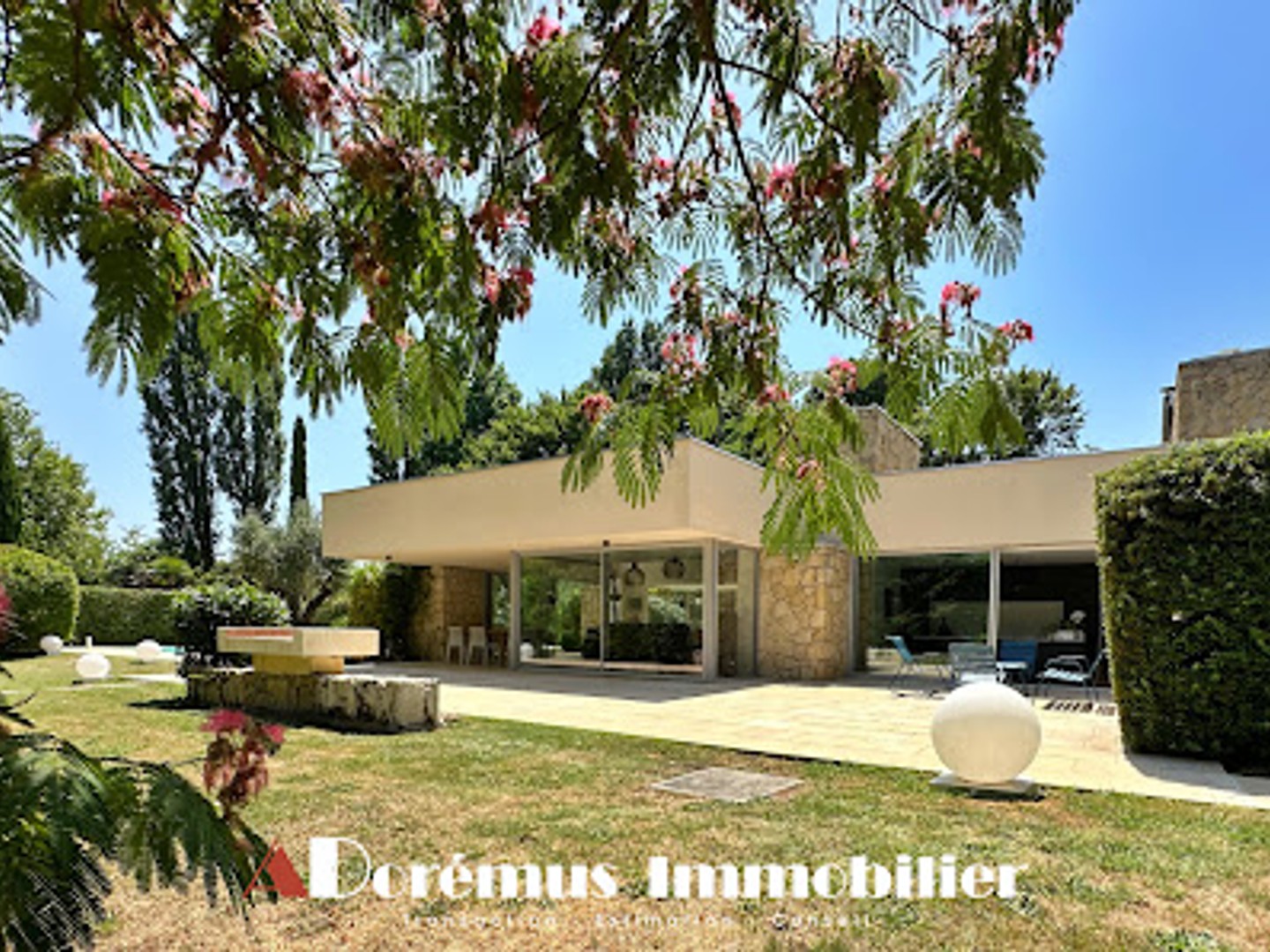 Maison à vendre - 6 pièces - 270m2 - Gradignan (33170)