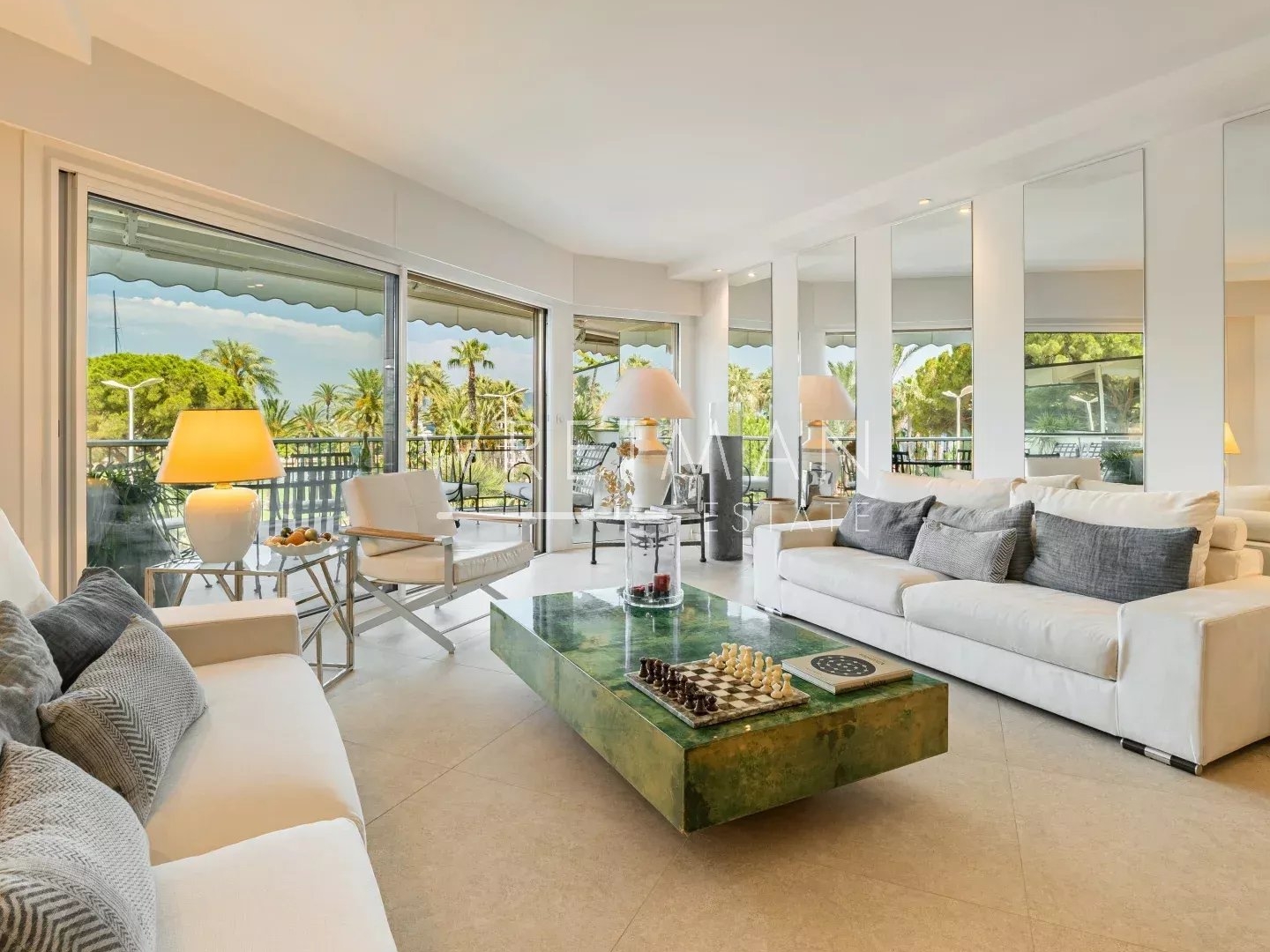 Exceptionnel appartement 5 pièces sur la Croisette avec terrasse vue mer et garage - Cannes Croisette