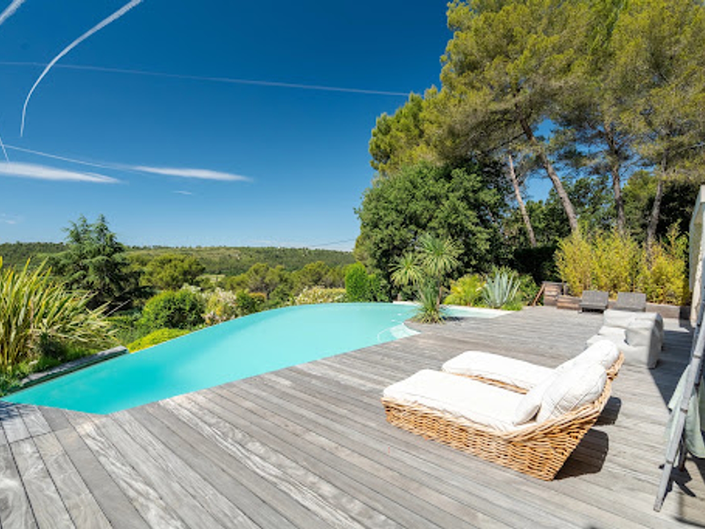 Maison à vendre - 6 pièces - 300m2 - Éguilles (13510)