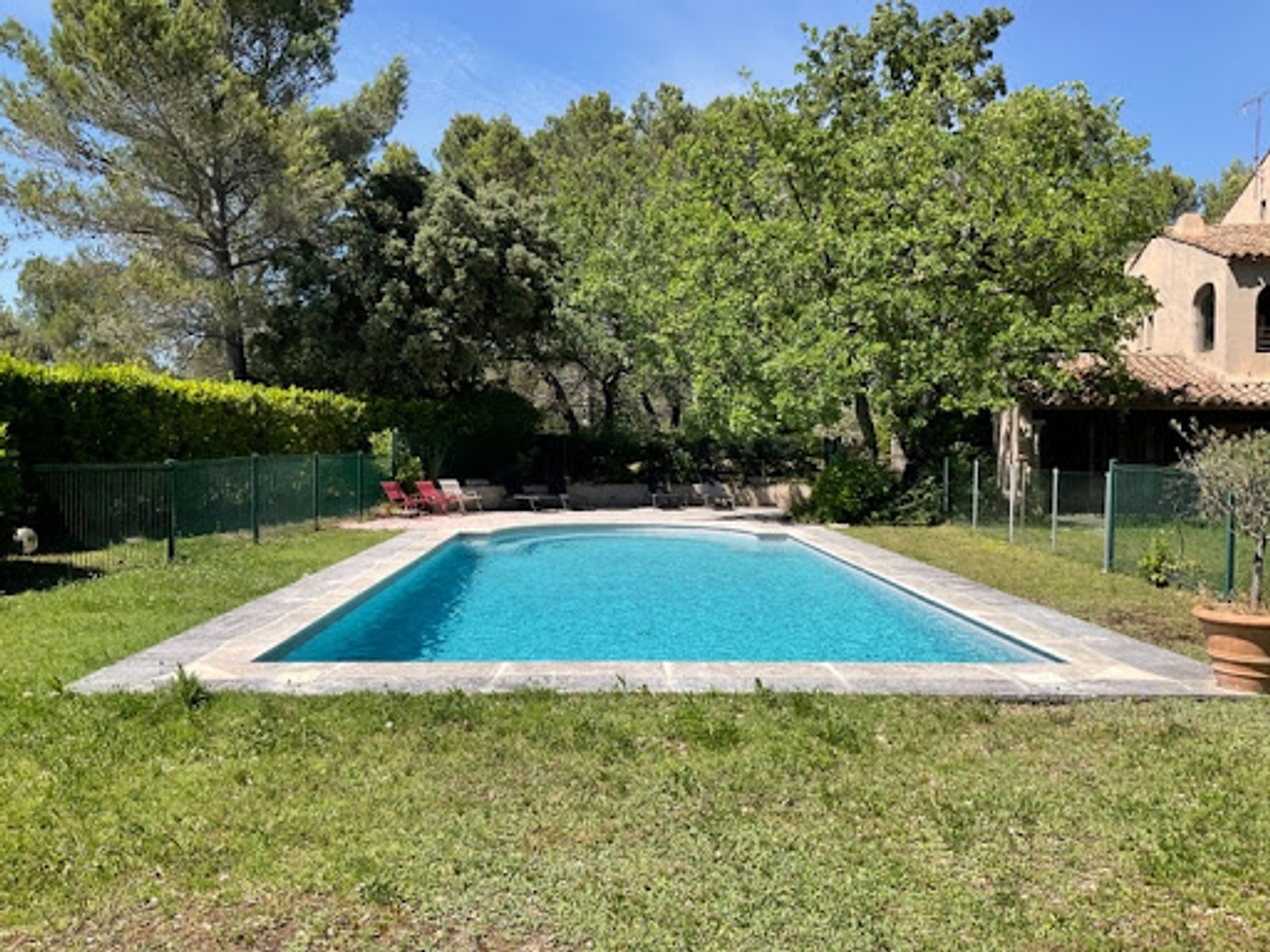 Maison à vendre - 10 pièces - 380m2 - Rognes (13840)