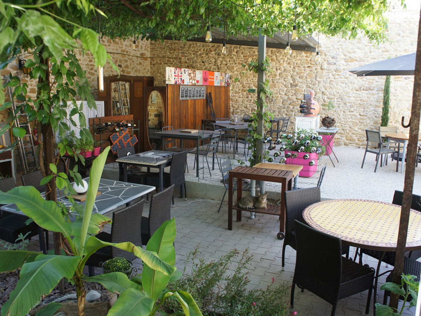 Magasin à vendre - Orange (84100)