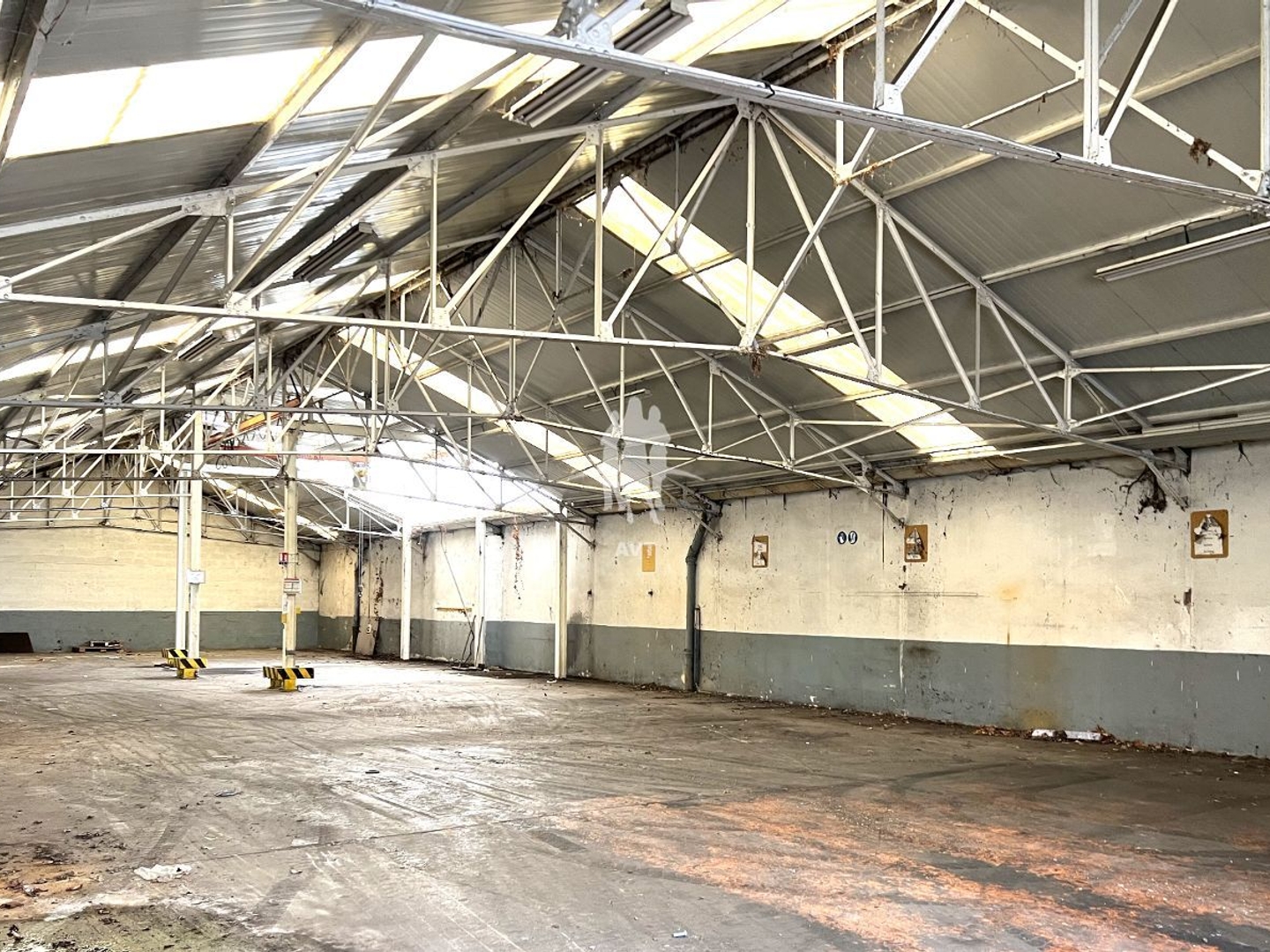 A vendre Bonnières-sur-Seine 78270 , Local d'activité 3170 m2 
