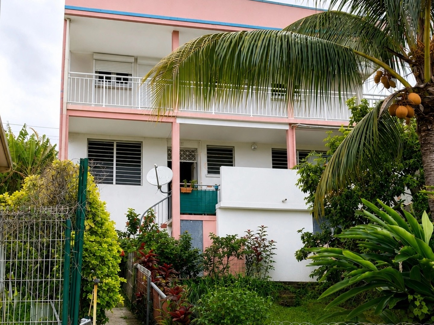 Maison à vendre - 8 pièces - 172m2 - Fort-De-France (97200)