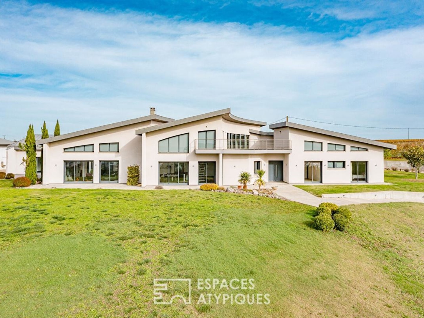 Domaine contemporain d'exception sur 3 hectares