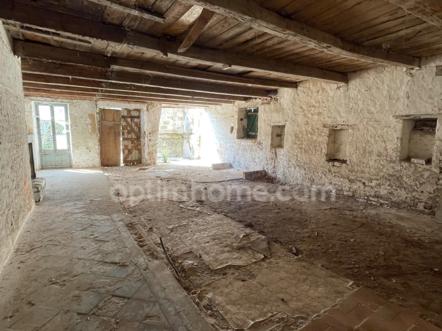 Magasin à vendre - 2 pièces - 180m2 - Le Bois-Plage-En-Ré (17580)