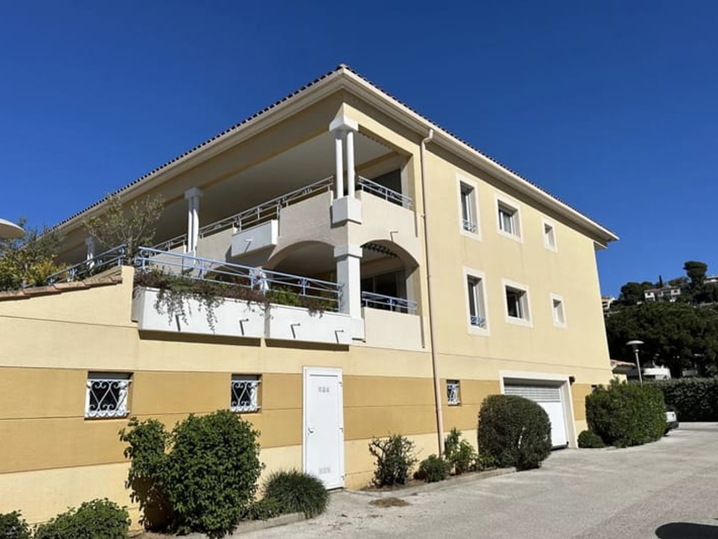Appartement à vendre - 4 pièces - 130m2 - Le Lavandou (83980)