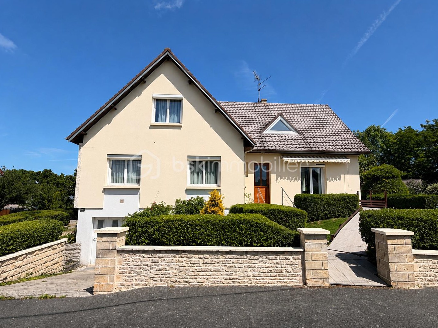 Maison à vendre - 8 pièces - 136m2 - Troarn (14670)