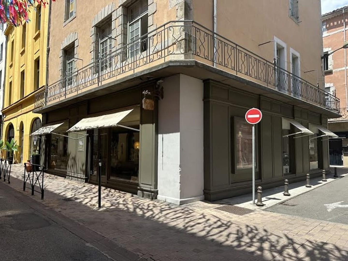 Locaux à vendre - 90m2 - Carcassonne (11000)
