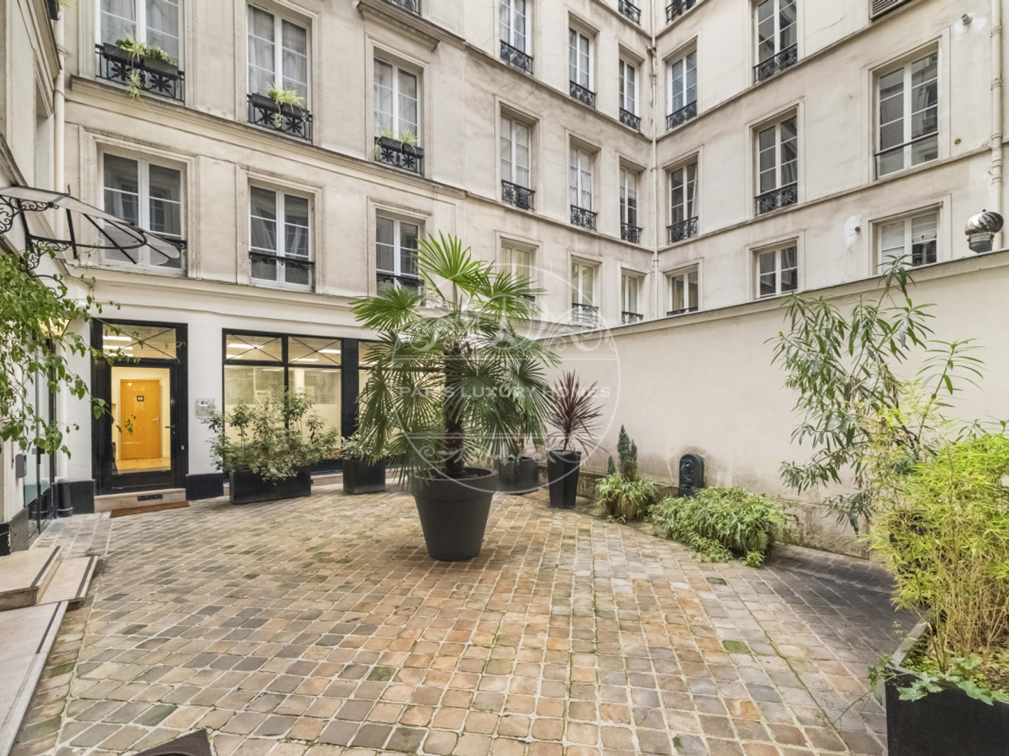 Appartement à vendre - 4 pièces - 95m2 - Paris 8e (75008)
