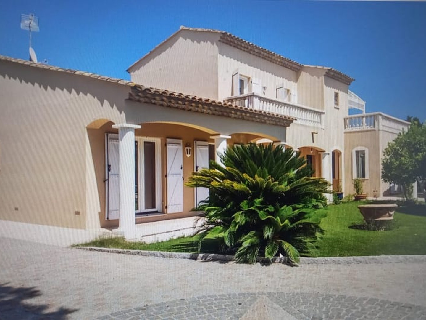 Maison à vendre - 8 pièces - 200m2 - Villefranche-Sur-Mer (06230)