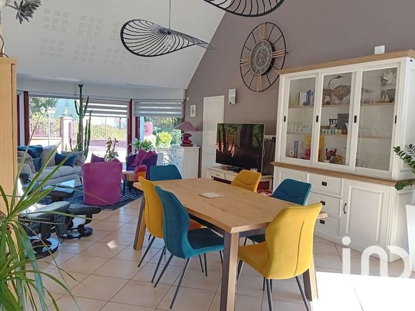 Maison à vendre - 8 pièces - 205m2 - Yvré-L'évêque (72530)