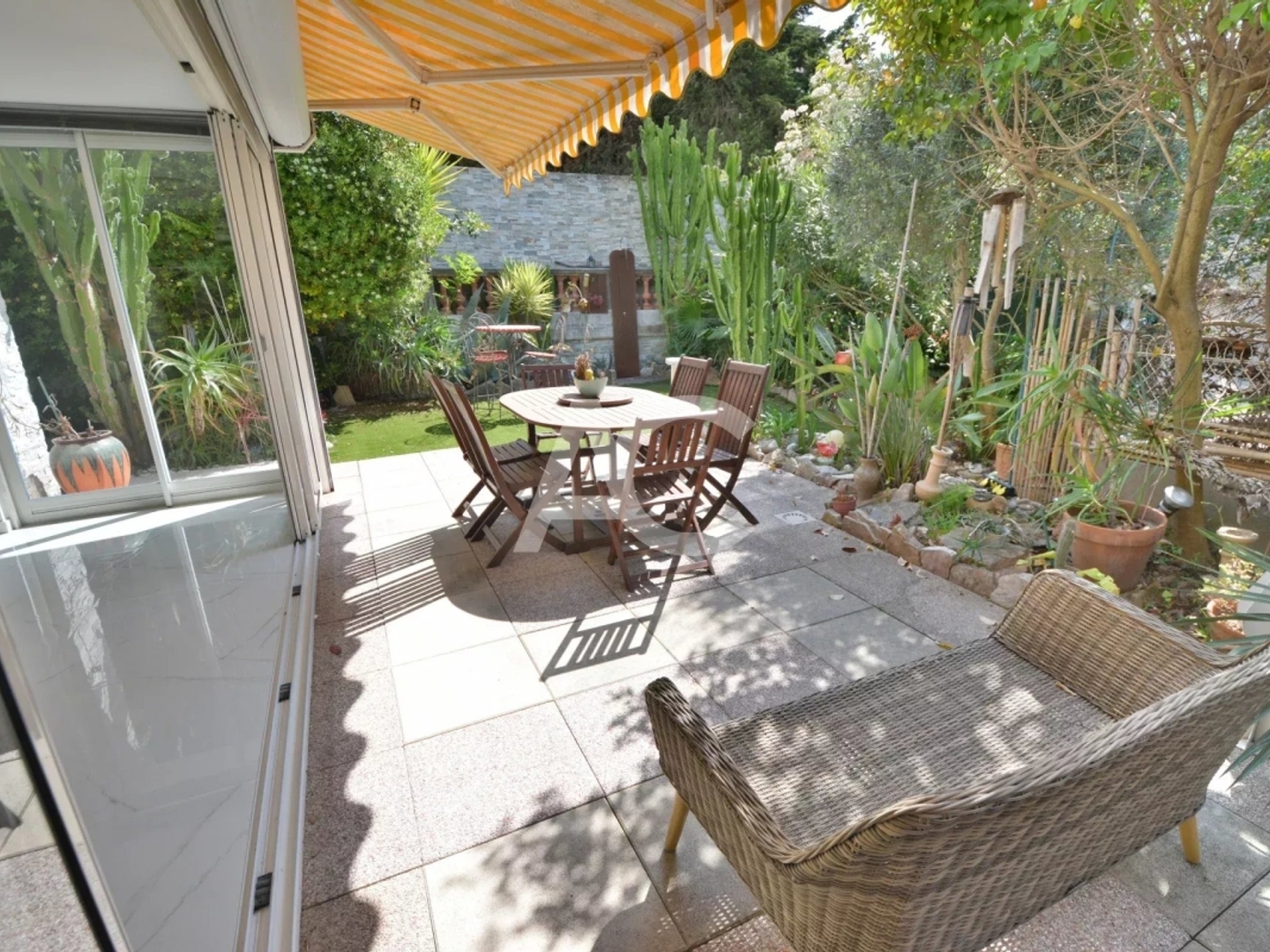 JUAN-LES-PINS - Appartement 90m² avec Jardin