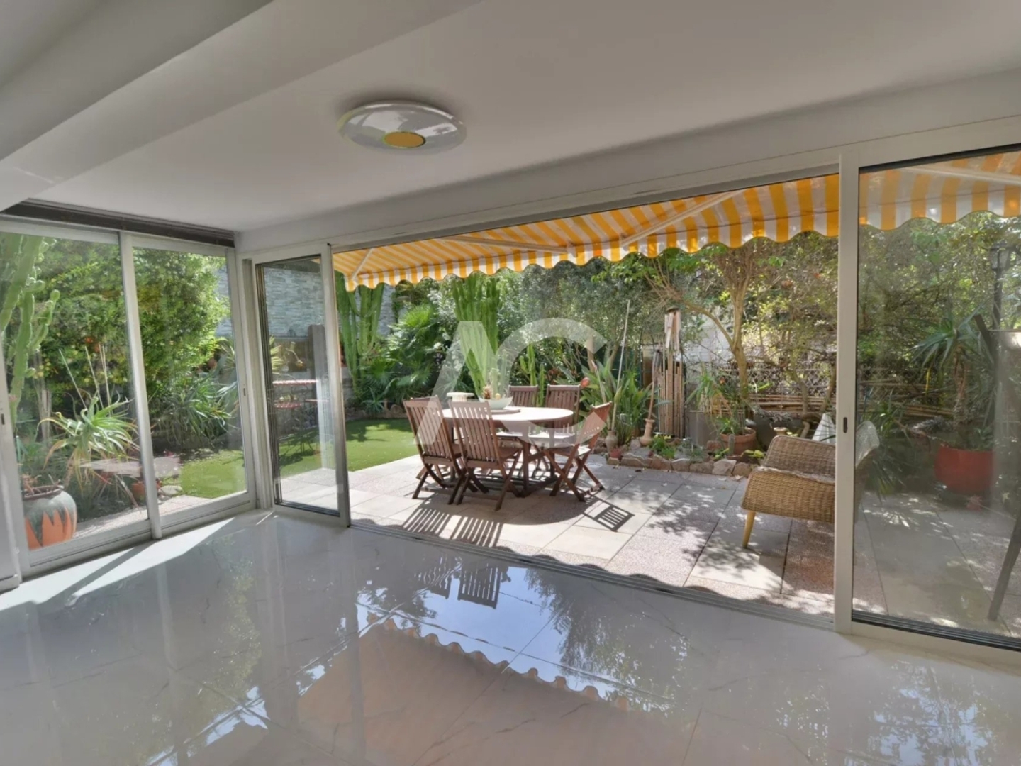 Appartement à vendre - 3 pièces - 90m2 - Antibes (06160)