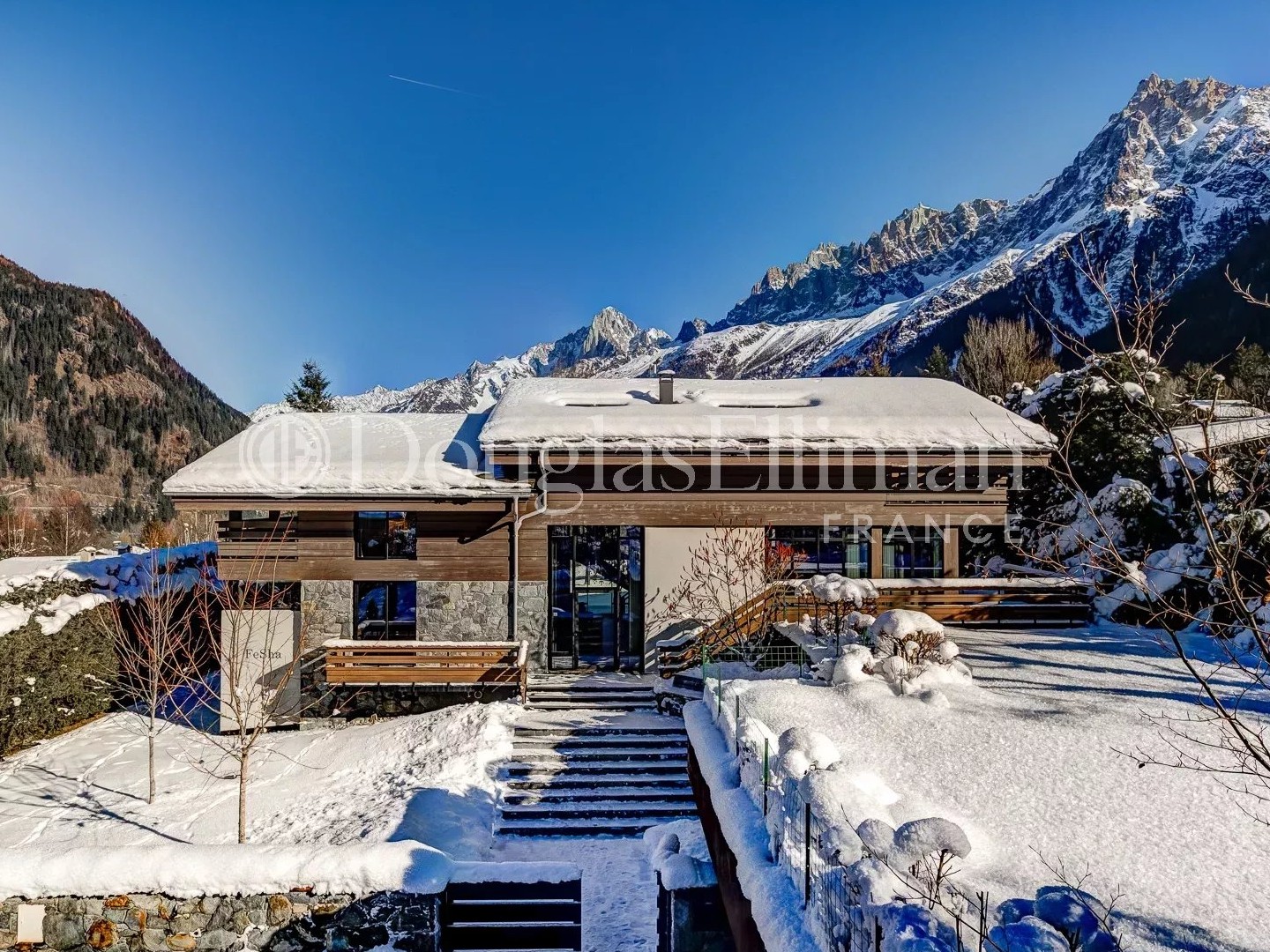 LES HOUCHES - Chalet contemporain de 4/5 chambres magnifiquement conçu dans un quartier calme des Houches