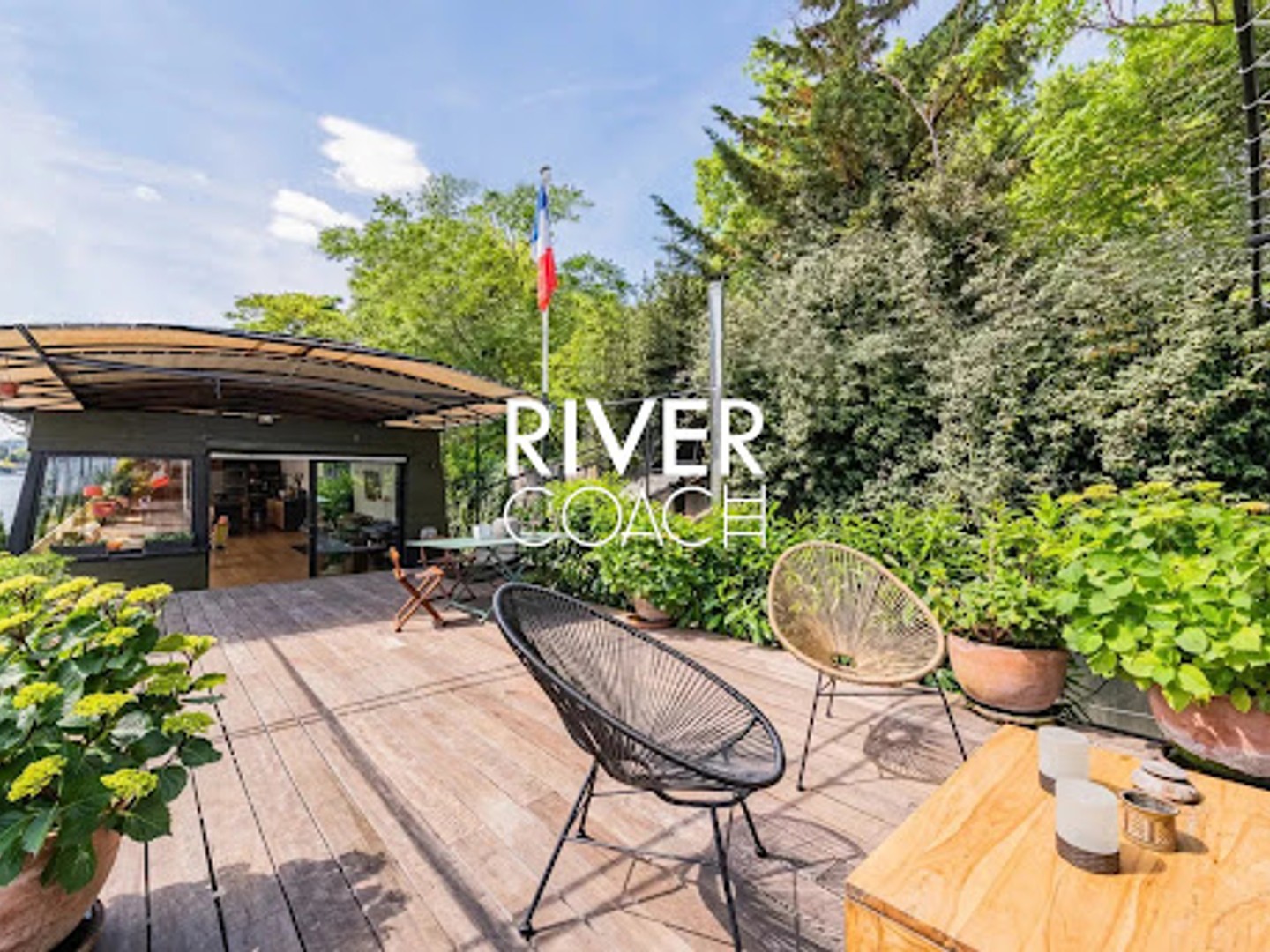Péniche 6 pièces 300 m²