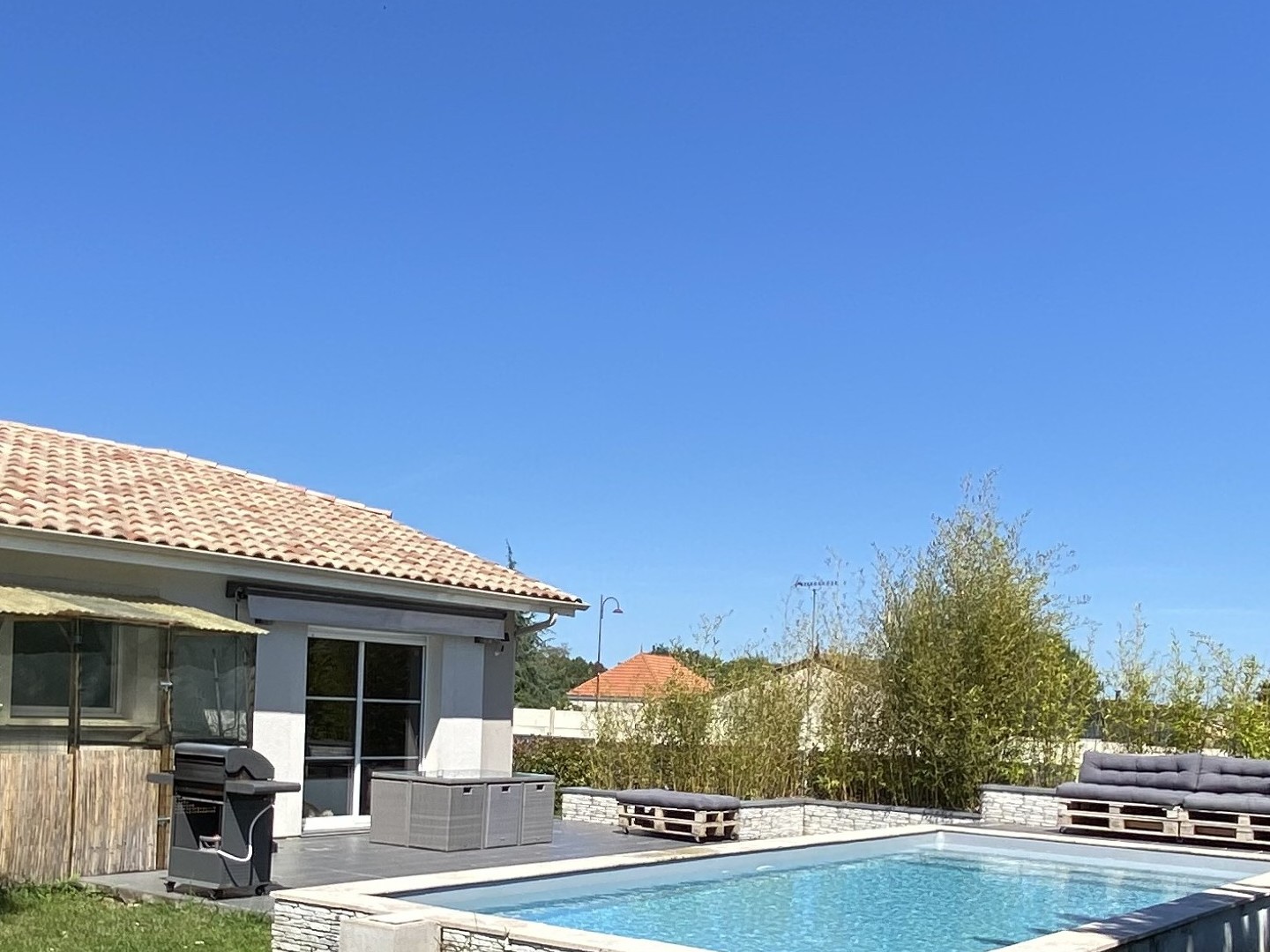 Maison à vendre - 4 pièces - 110m2 - Saint-Yzan-De-Sou... (33920)
