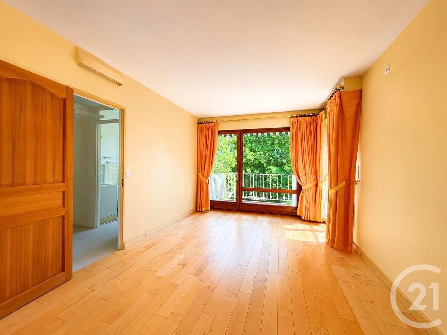 Appartement à vendre - 4 pièces - 111m2 - Maisons-Laffitte (78600)