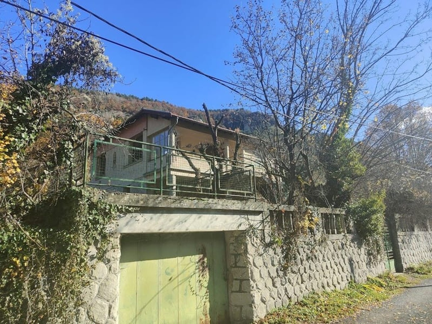 Maison à vendre - 8 pièces - 137m2 - Annot (04240)
