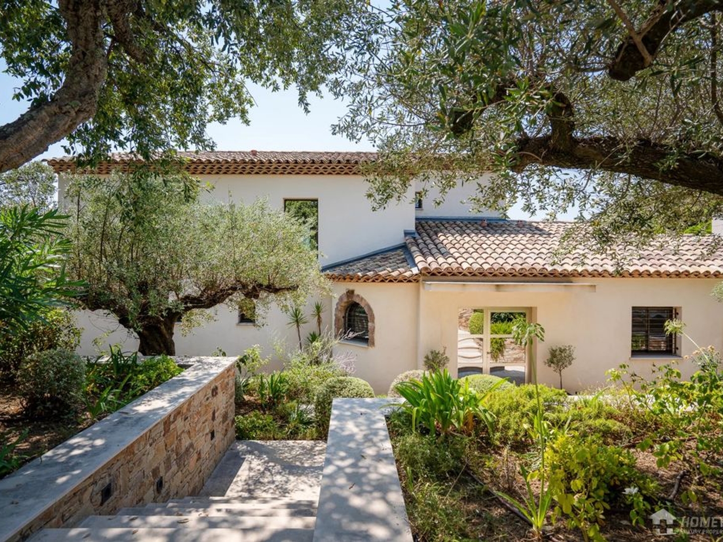 Maison à vendre - 6 pièces - 250m2 - Sainte-Maxime (83120)