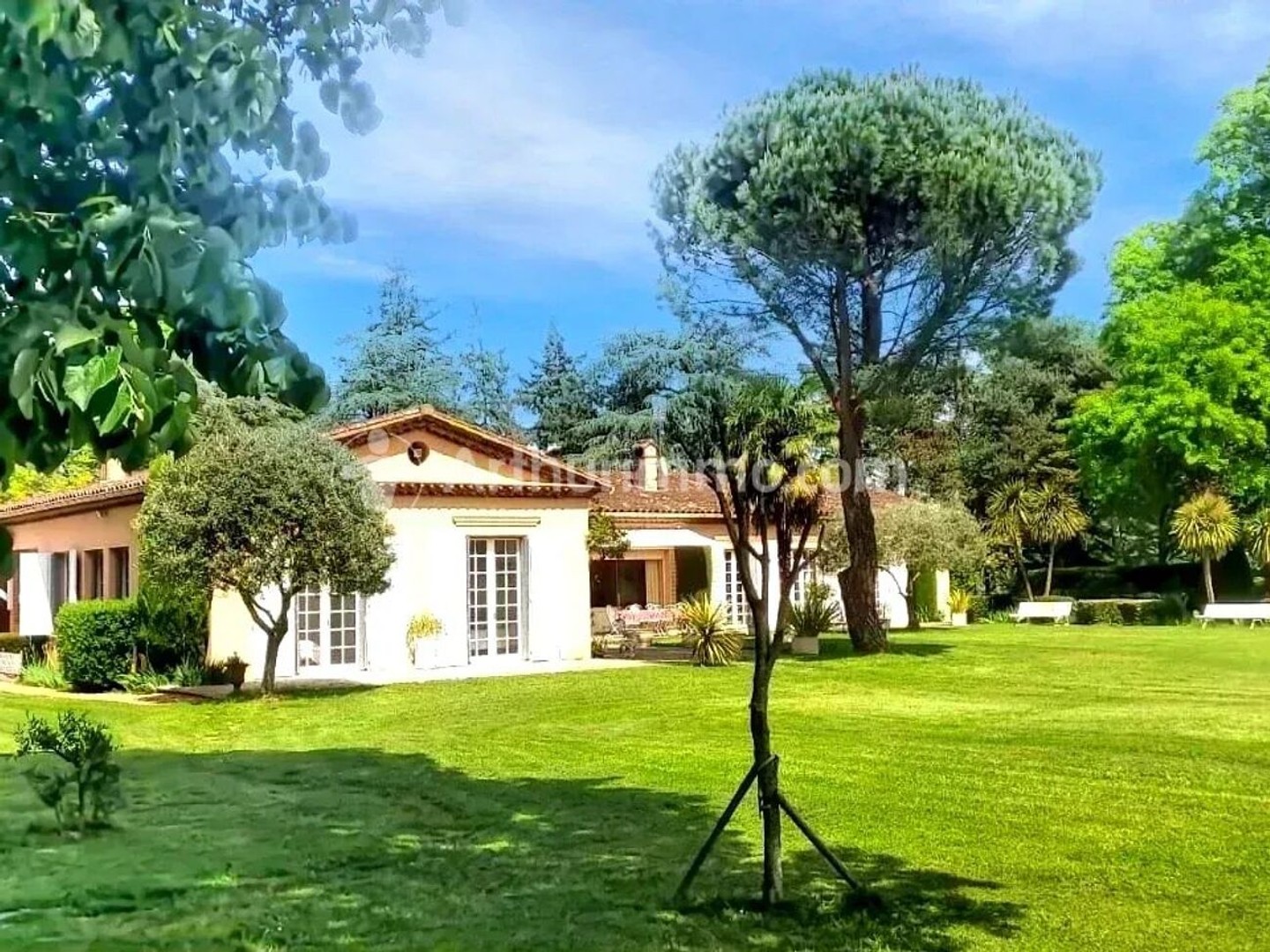 Maison à vendre - 2 pièces - 307m2 - Aussillon (81200)
