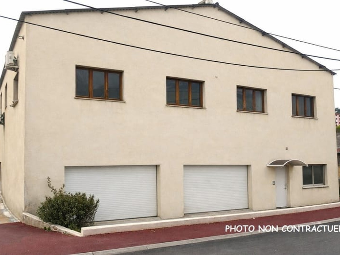 Locaux à vendre - 1800m2 - Grasse (06130)