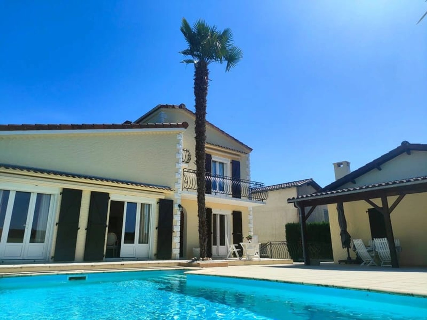 Maison à vendre - 6 pièces - 136m2 - Saint-Estèphe (24360)