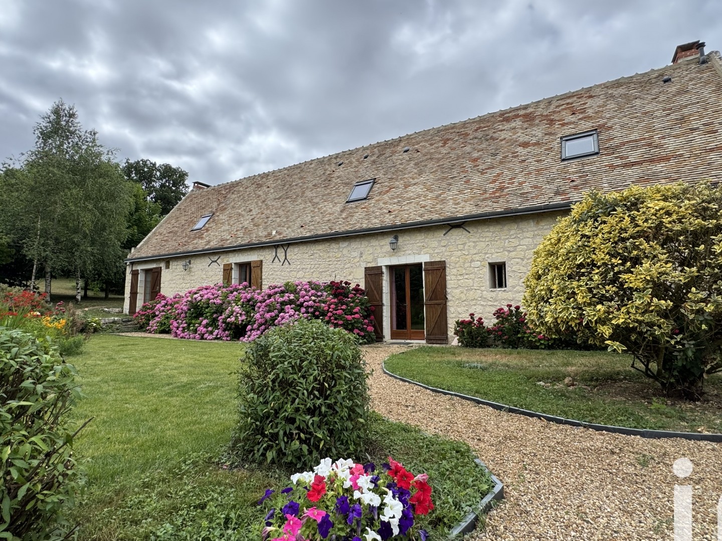 Maison à vendre - 11 pièces - 288m2 - Coteaux-Sur-Loire (37130)