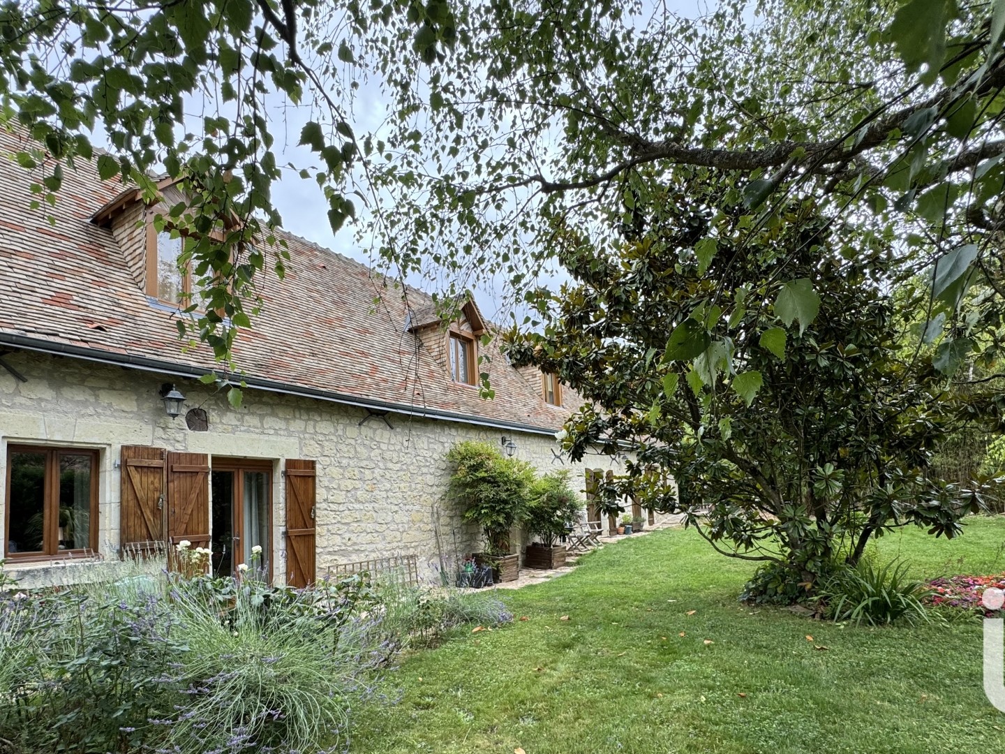 Maison à vendre - 11 pièces - 288m2 - Coteaux-Sur-Loire (37130)