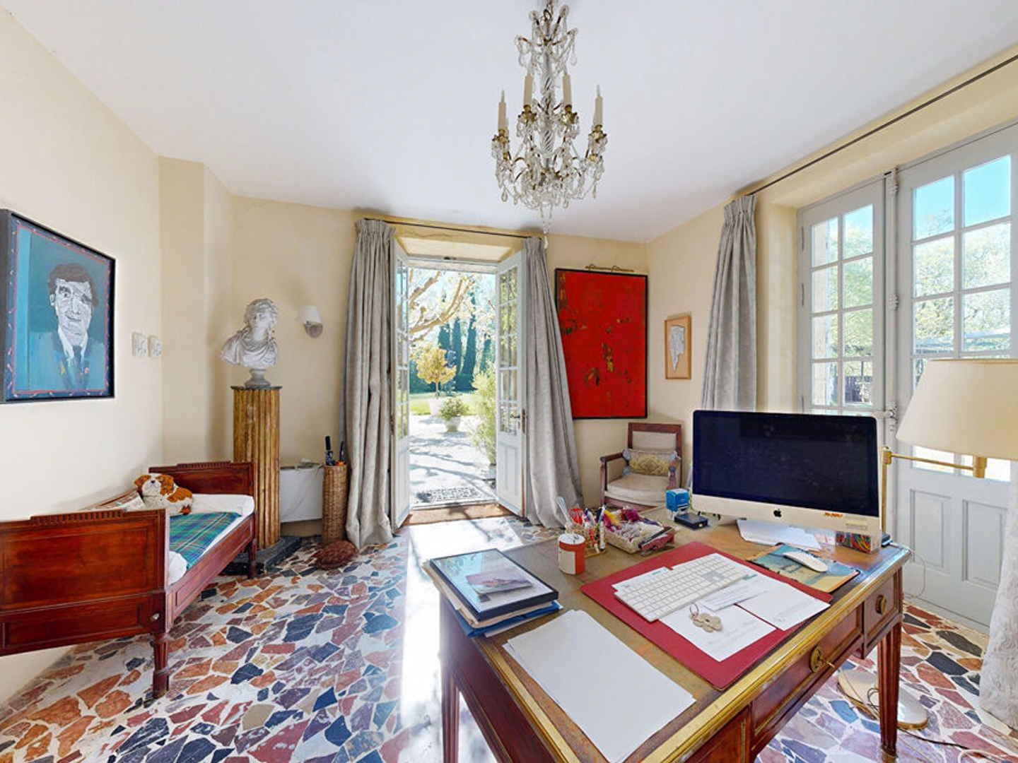 Maison à vendre - 1300m2 - Le Thor (84250)