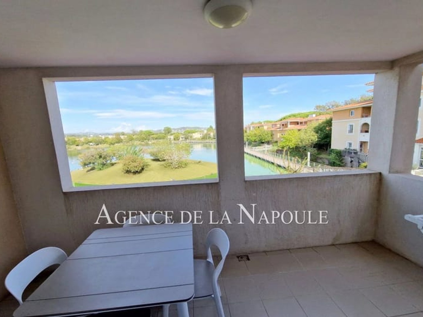 Appartement à vendre - 2 pièces - 38m2 - Mandelieu-La-Napoule (06210)