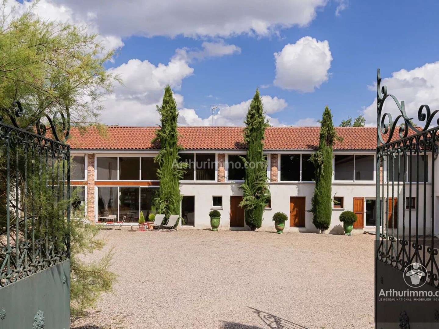Maison 3 pièces 425 m²