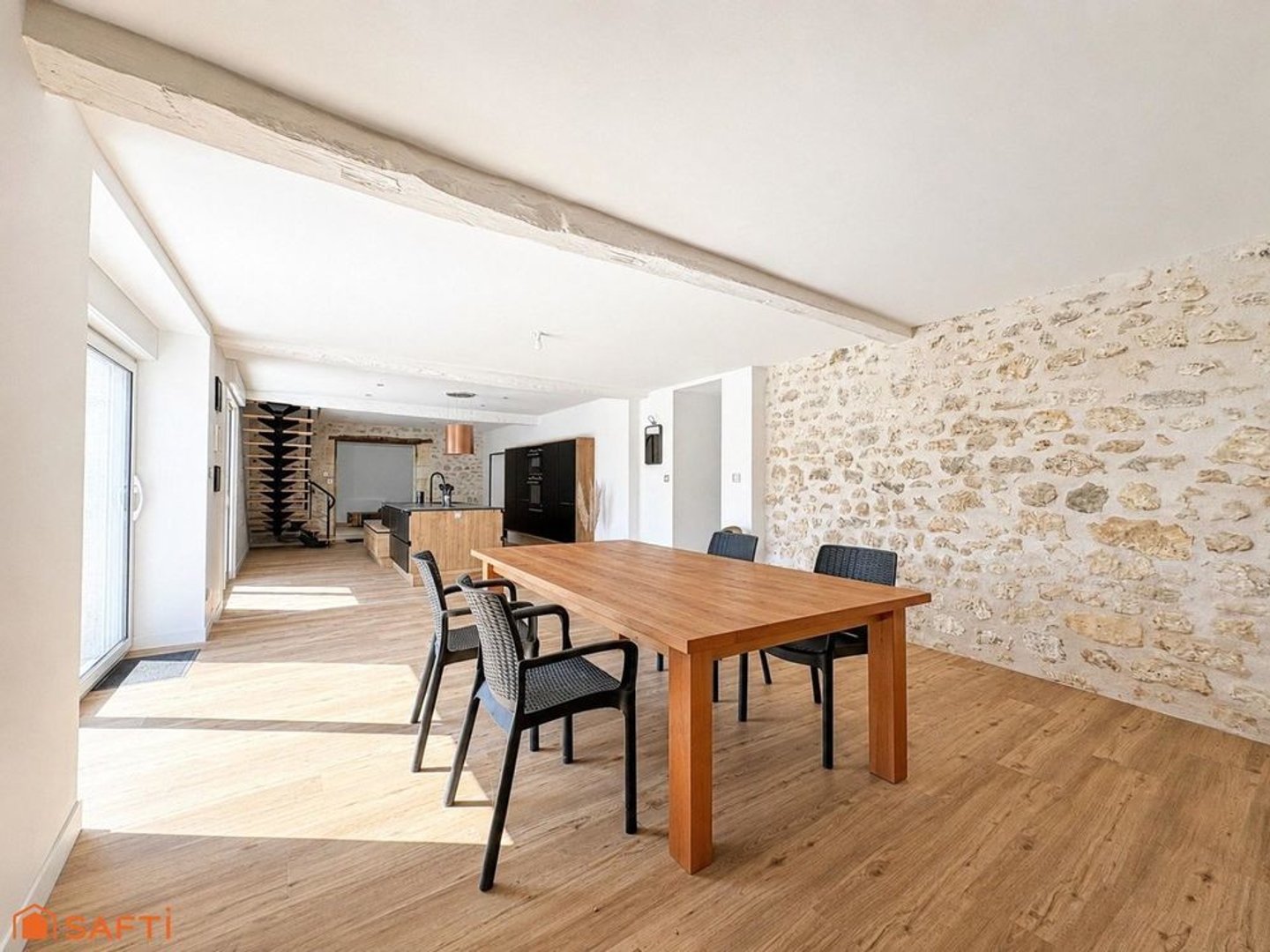 Maison à vendre - 6 pièces - 166m2 - Val-De-Cognac (16370)