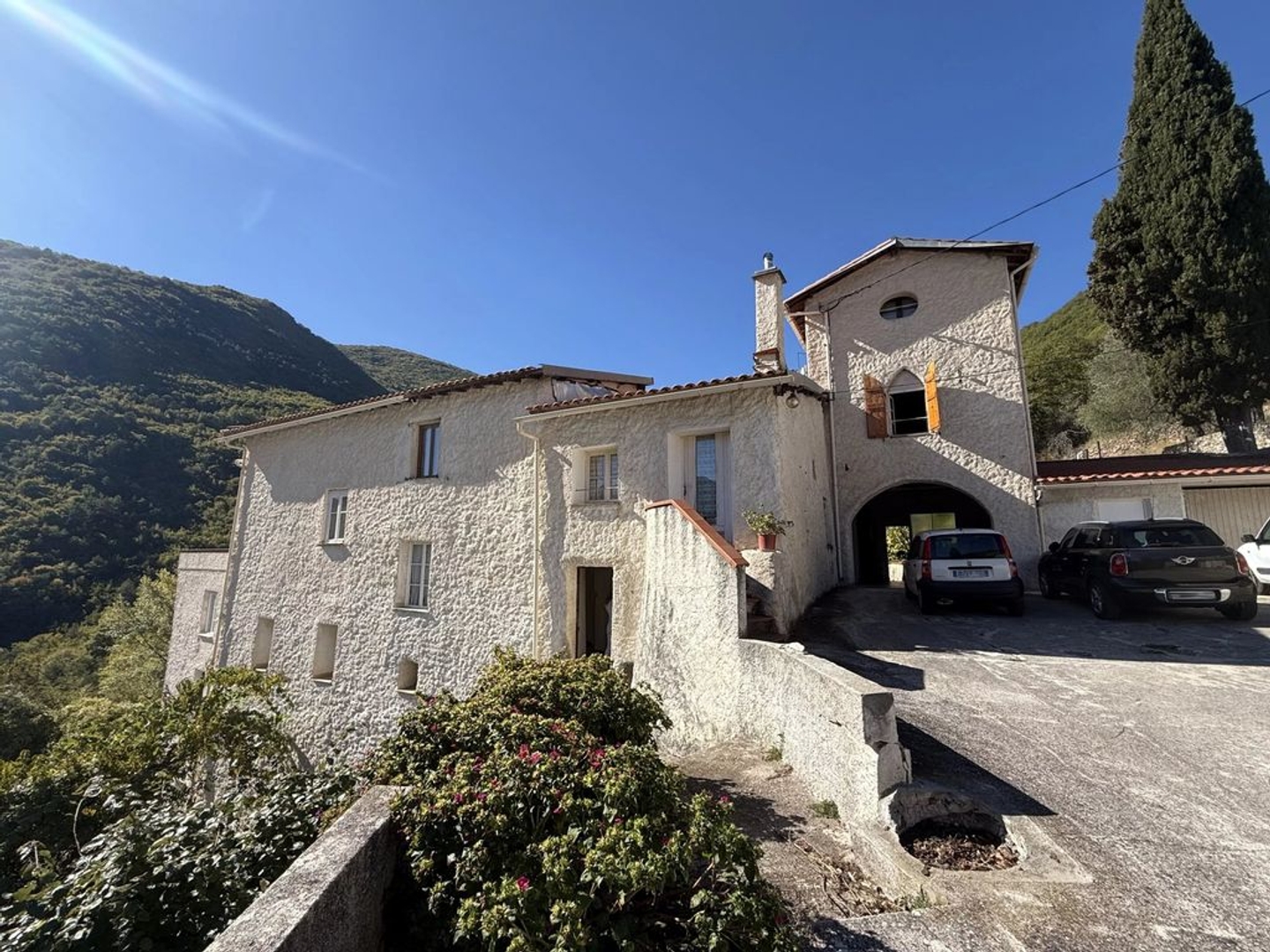 Villa 6 pièces 1000 m²