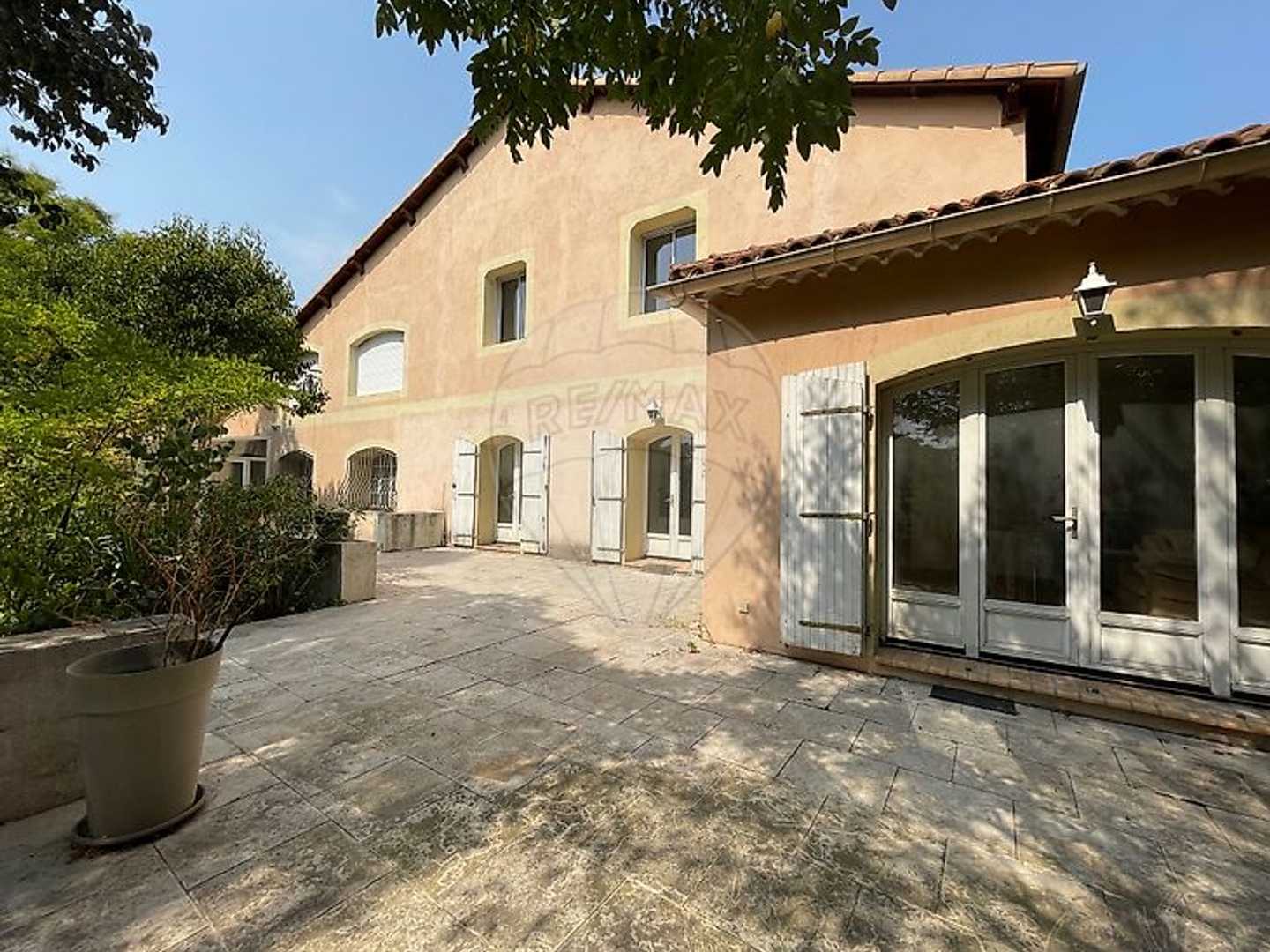 Maison à vendre - 6 pièces - 189m2 - Nîmes (30900)