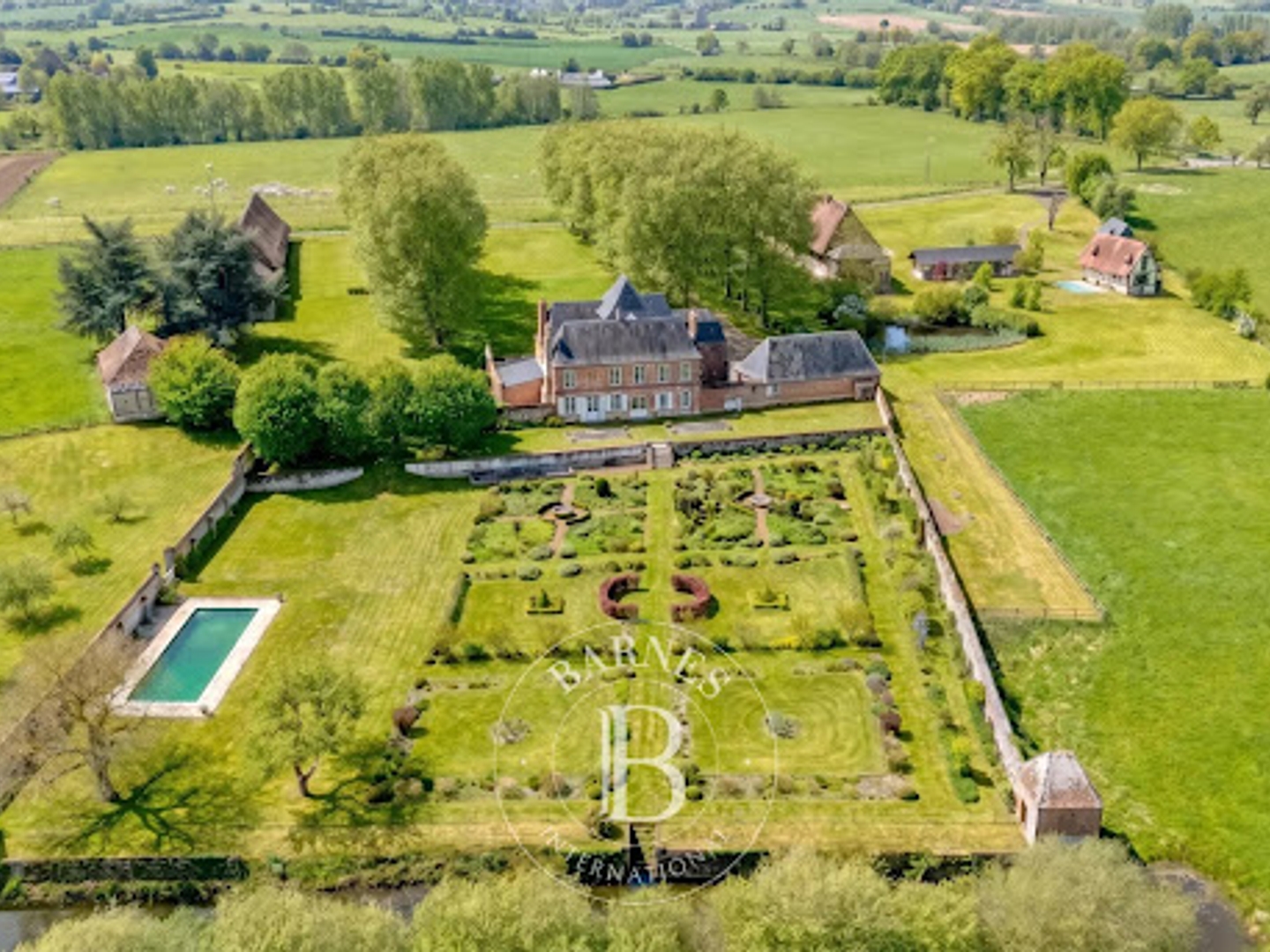 Maison à vendre - 18 pièces - 554m2 - Gournay-En-Bray (76220)