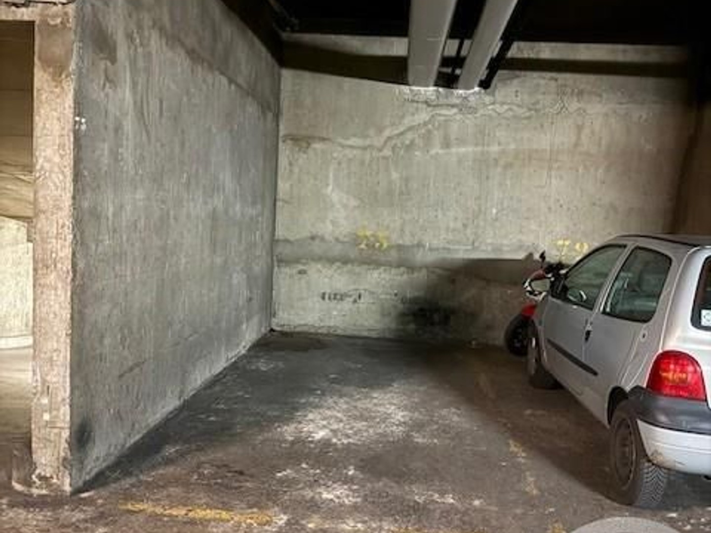 Parking / garage / box à vendre - 11m2 - Paris 11e (75011)