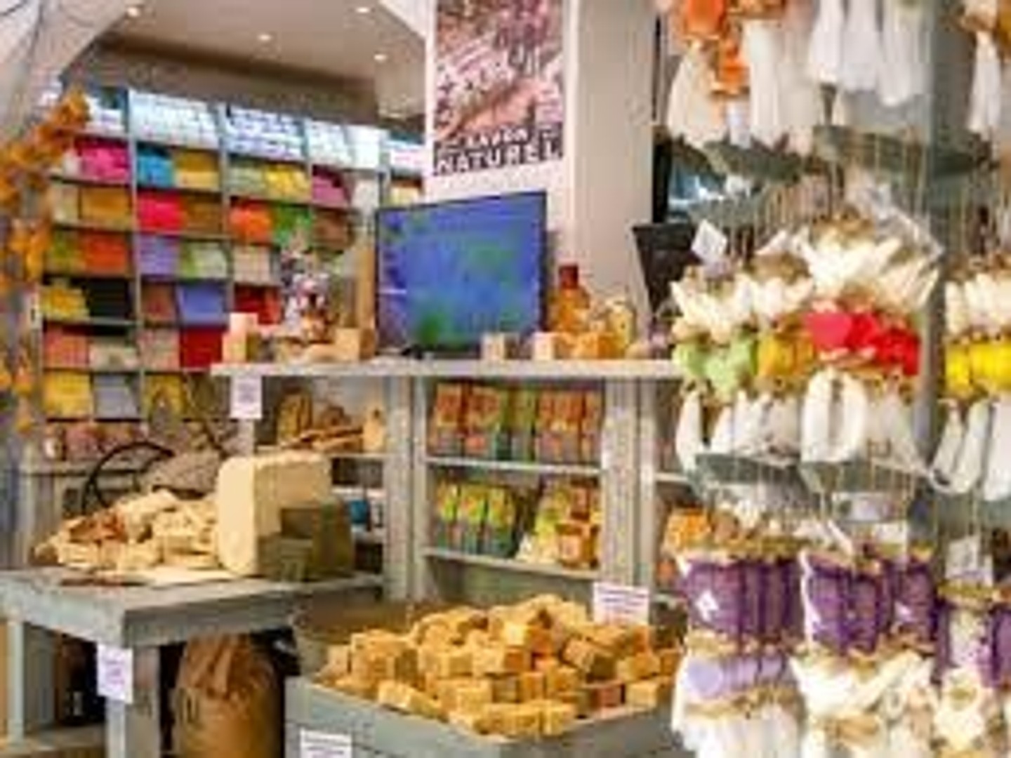 Magasin à vendre - 50m2 - Apt (84400)