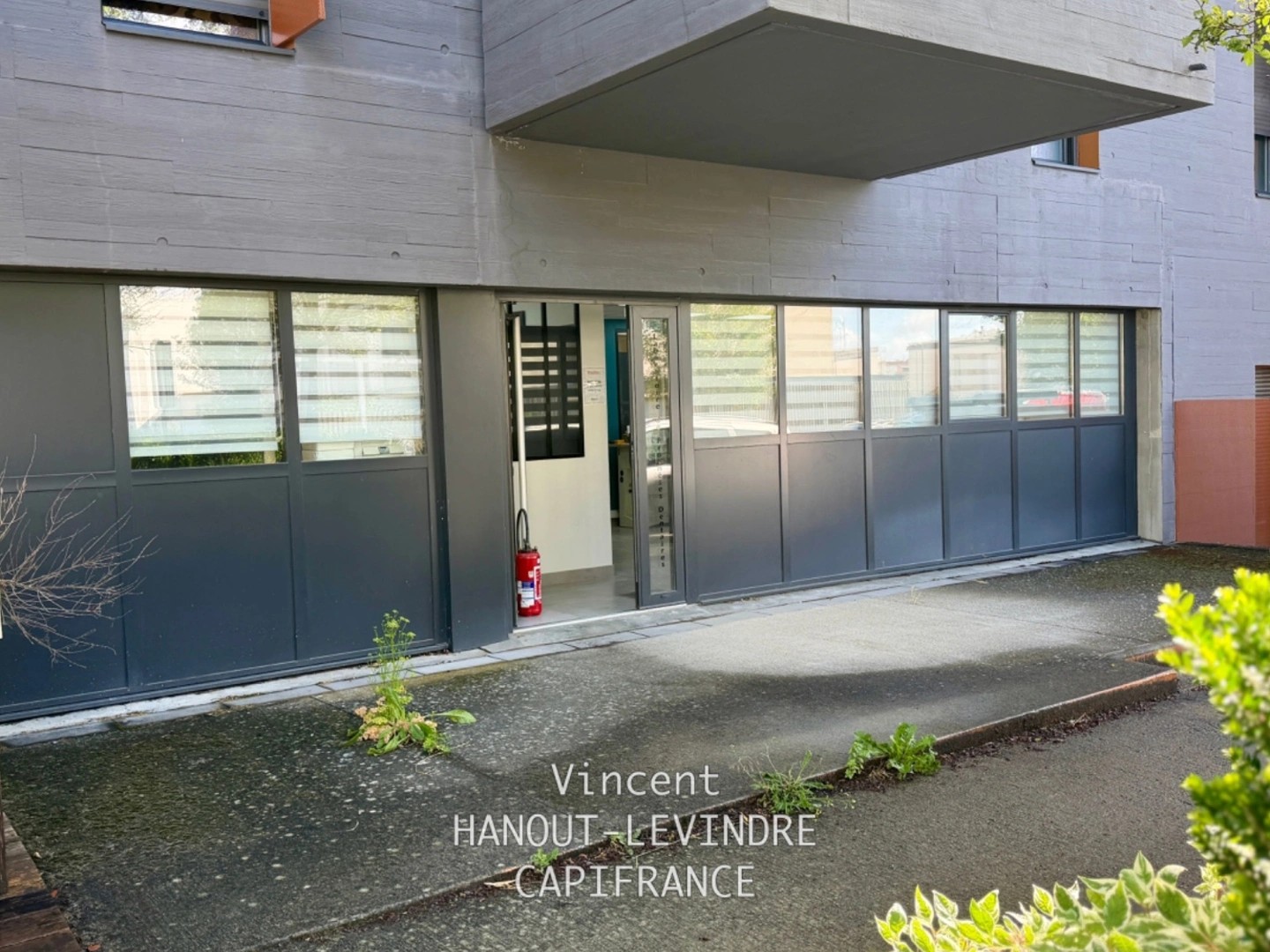 Locaux à vendre - 8 pièces - 35m2 - Écouflant (49000)