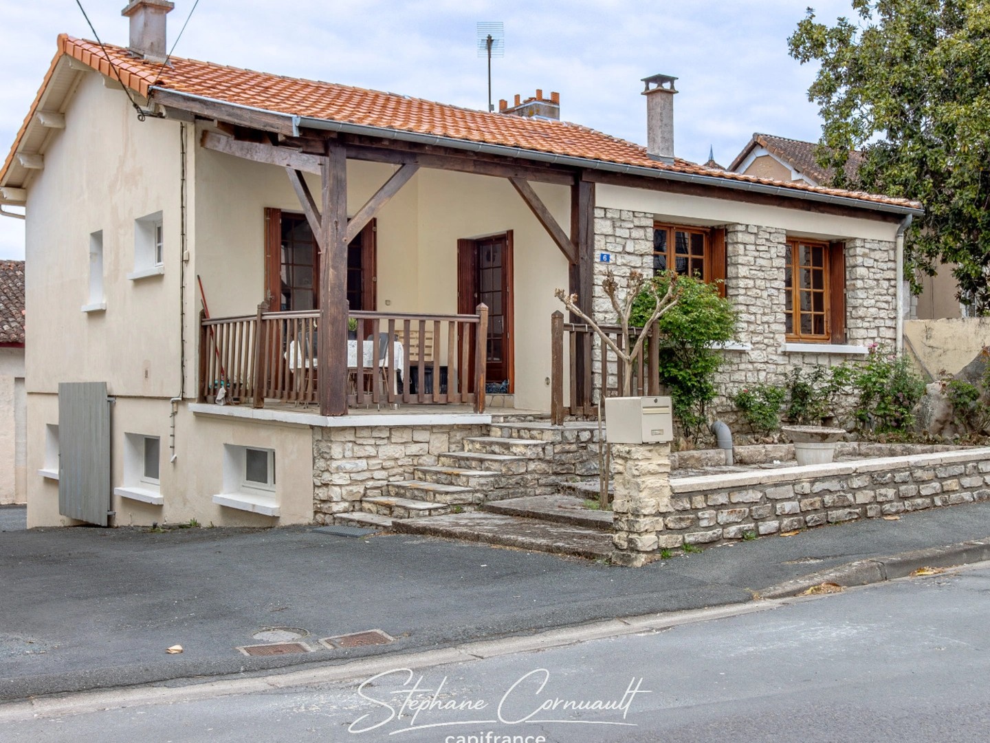 Maison à vendre - 4 pièces - 124m2 - Neuvic (24190)
