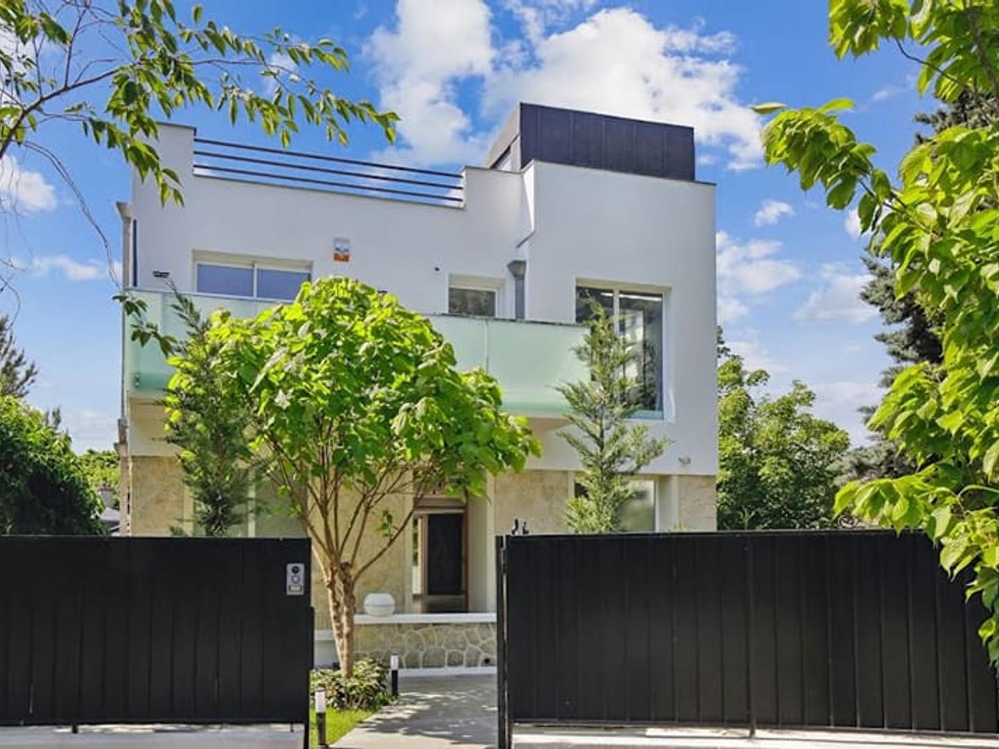 Maison 7 pièces 261 m²