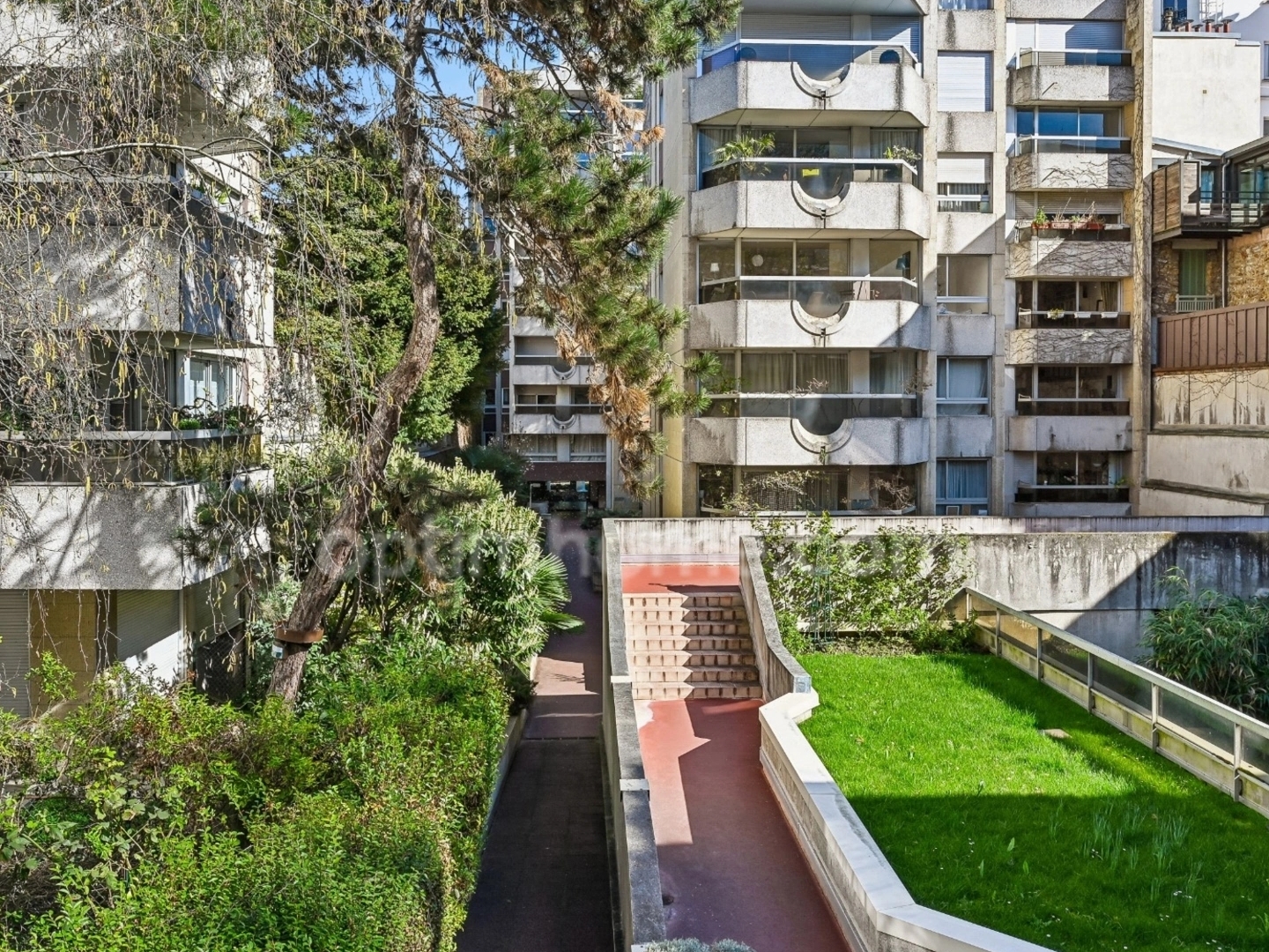 Parc Montsouris, Appartement de 88m2 avec balcon, cave et parking